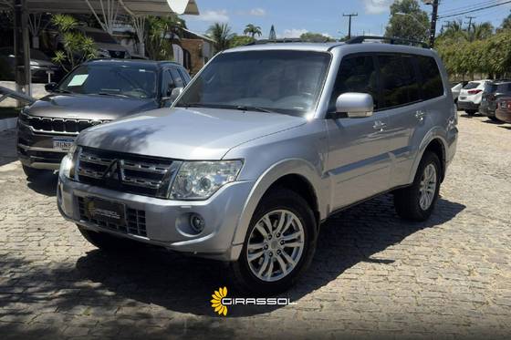 MITSUBISHI PAJERO FULL 3.2 HPE 4X4 16V TURBO INTERCOOLER DIESEL 4P AUTOMÁTICO